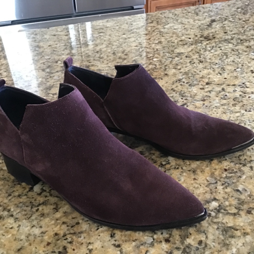Marc Fisher Ltd Yamir Suede Bootie In A Burgundy … - image 2